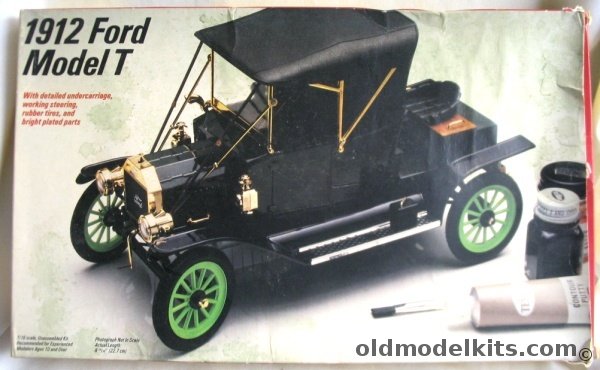 Testors 1/16 Ford 1912 Model T, 423 plastic model kit